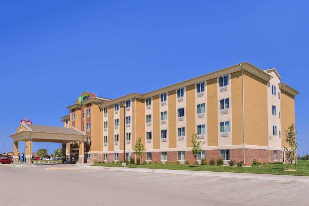 Holiday Inn Express Hotel & Suites York By Ihg Екстер'єр фото